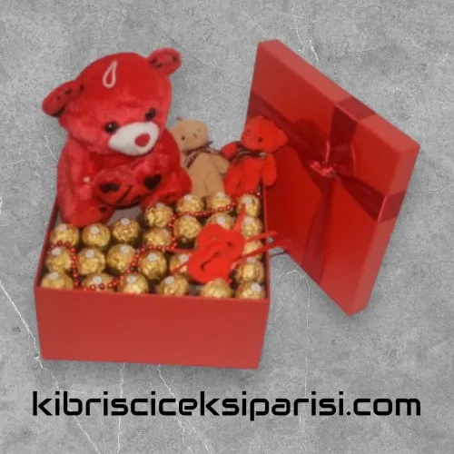 Büyük Boy Dörtgen Kutuda 1 Büyük Ayıcık, 2 Ayıcık ve 25 Çikolata